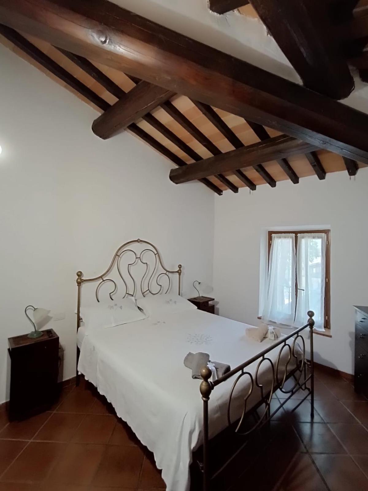 La Casa Dei Breton Lägenhet Magione Exteriör bild
